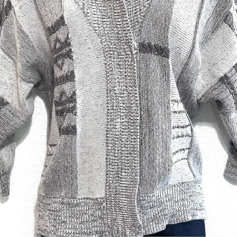 Ecote Urban Outfitter Woman Gray Knit Shawl Snap Button Cardigan Size S